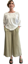 Perfect two pocket light material crop pants. Crop Wide Pants Avocado & Cream