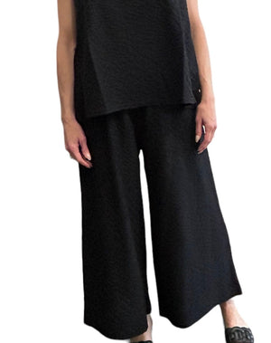 Black wide cut cotton pants. Comfortable  perfect for traveling.