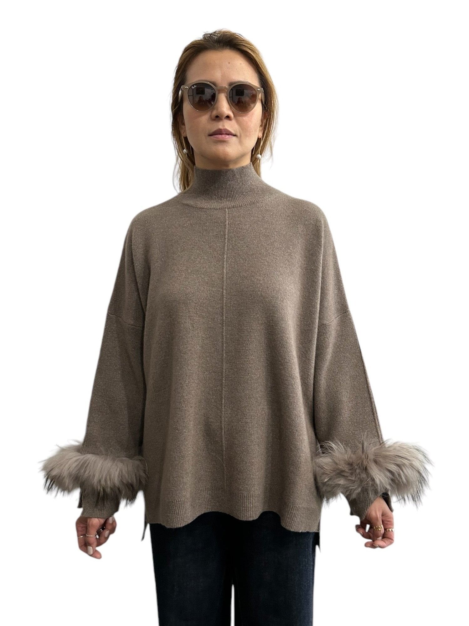 Sweater Long Neck Fur Finish Taupe