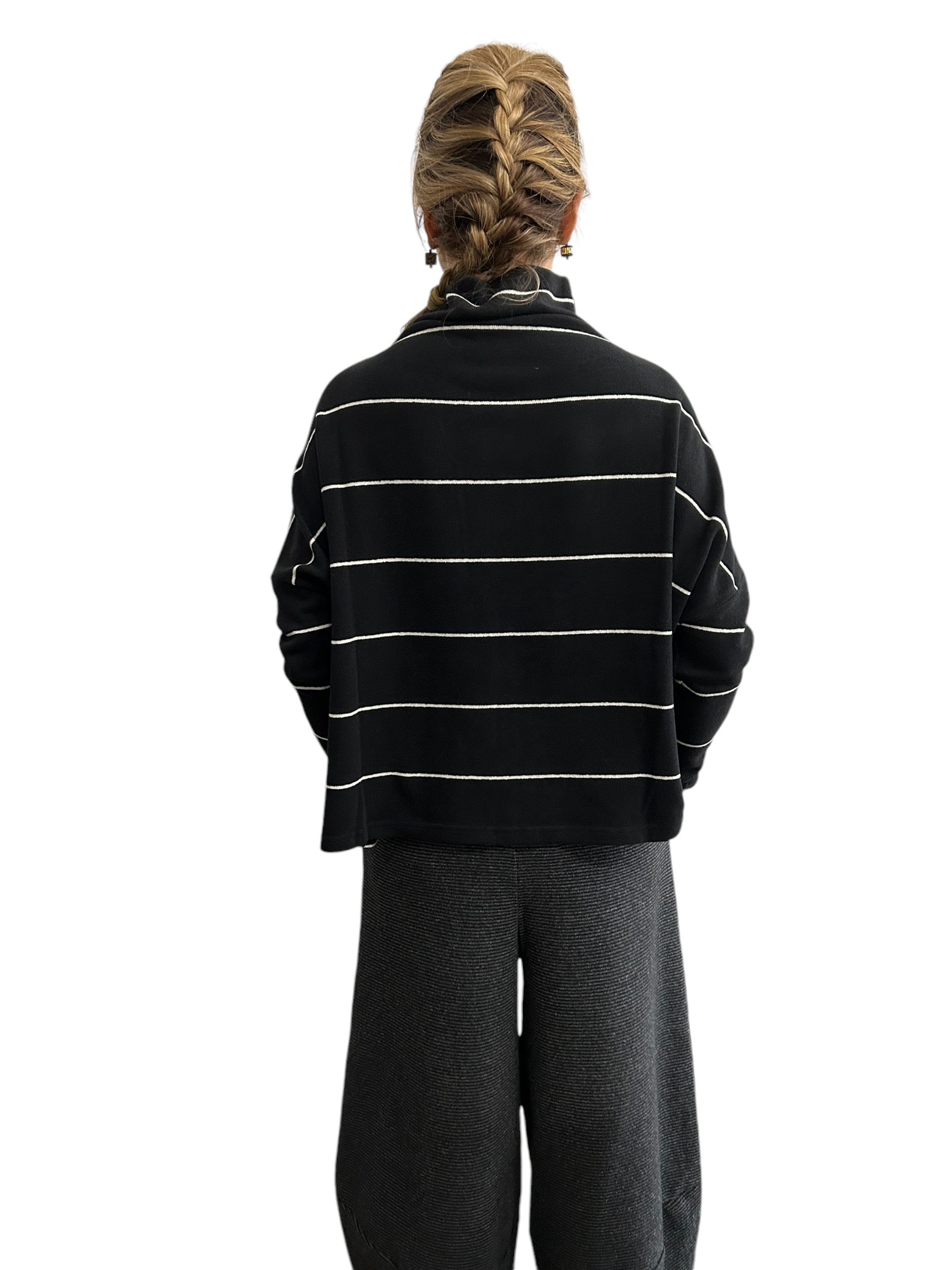 Crater Neck Sweater Wide Stripe Black